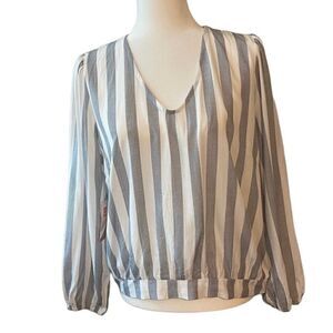 Monteri Pullover Blouse Long Sleeve V Neck SZ M NWT